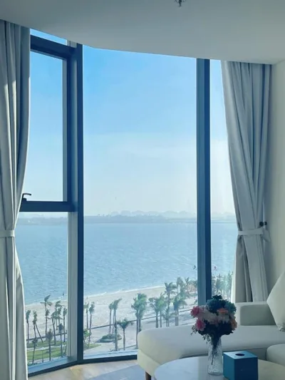 Deluxe Double Room with Sea View — Àlacarte Ha Long Bay Apartment - Golden Horizon
